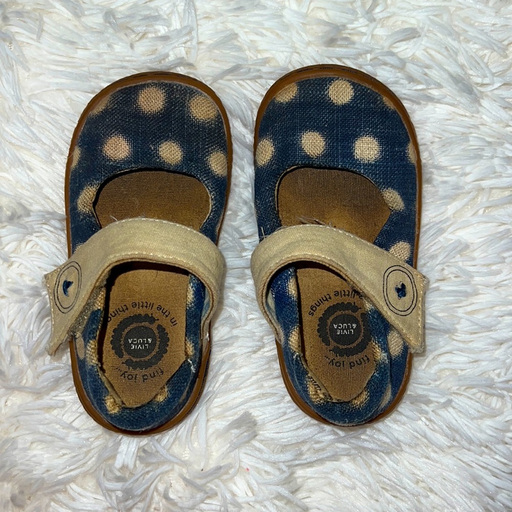 Livie & Luca toddler size 6 shoes